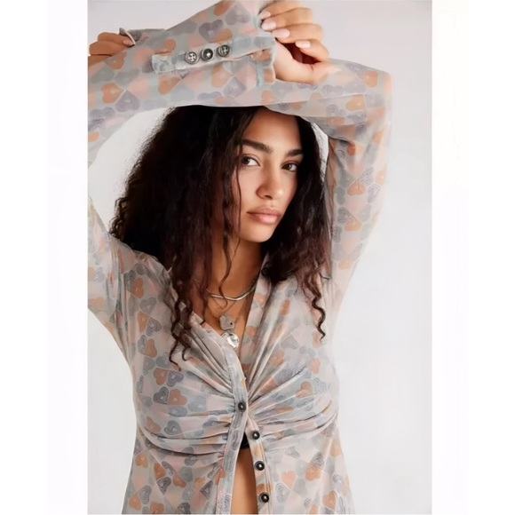 Free People Lucky Shirtee Small Mint Pink
Hearts Retro Top Blouse - Picture 6 of 9